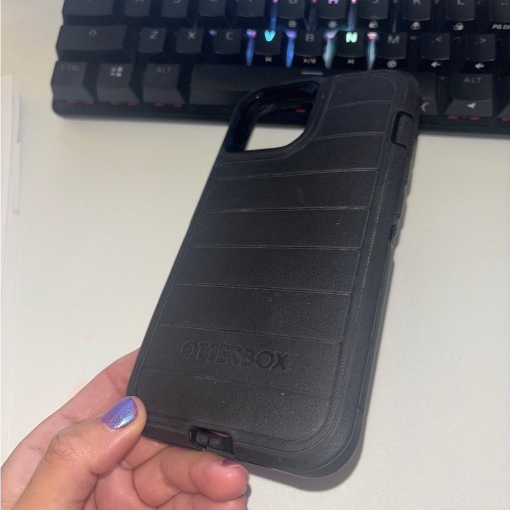 OtterBox Black Protective Phone Case iPhone 15|14|13 Only